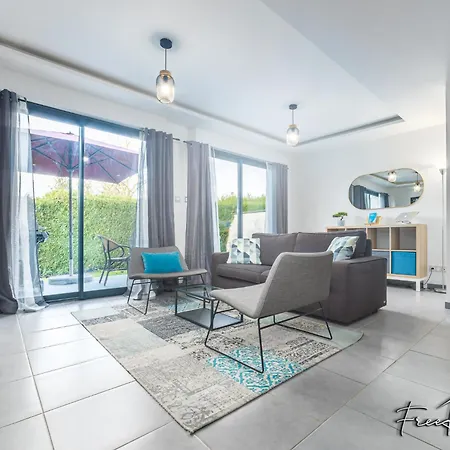 Magny's Oasis - Disneyland 5min - Private Parking - Terrace & Garden *