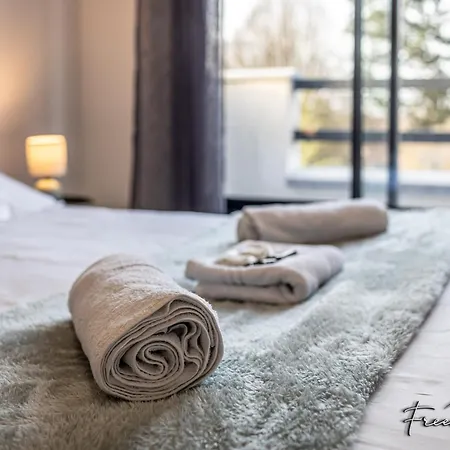 Magny's Oasis - Disneyland 5min - Private Parking - Terrace & Garden